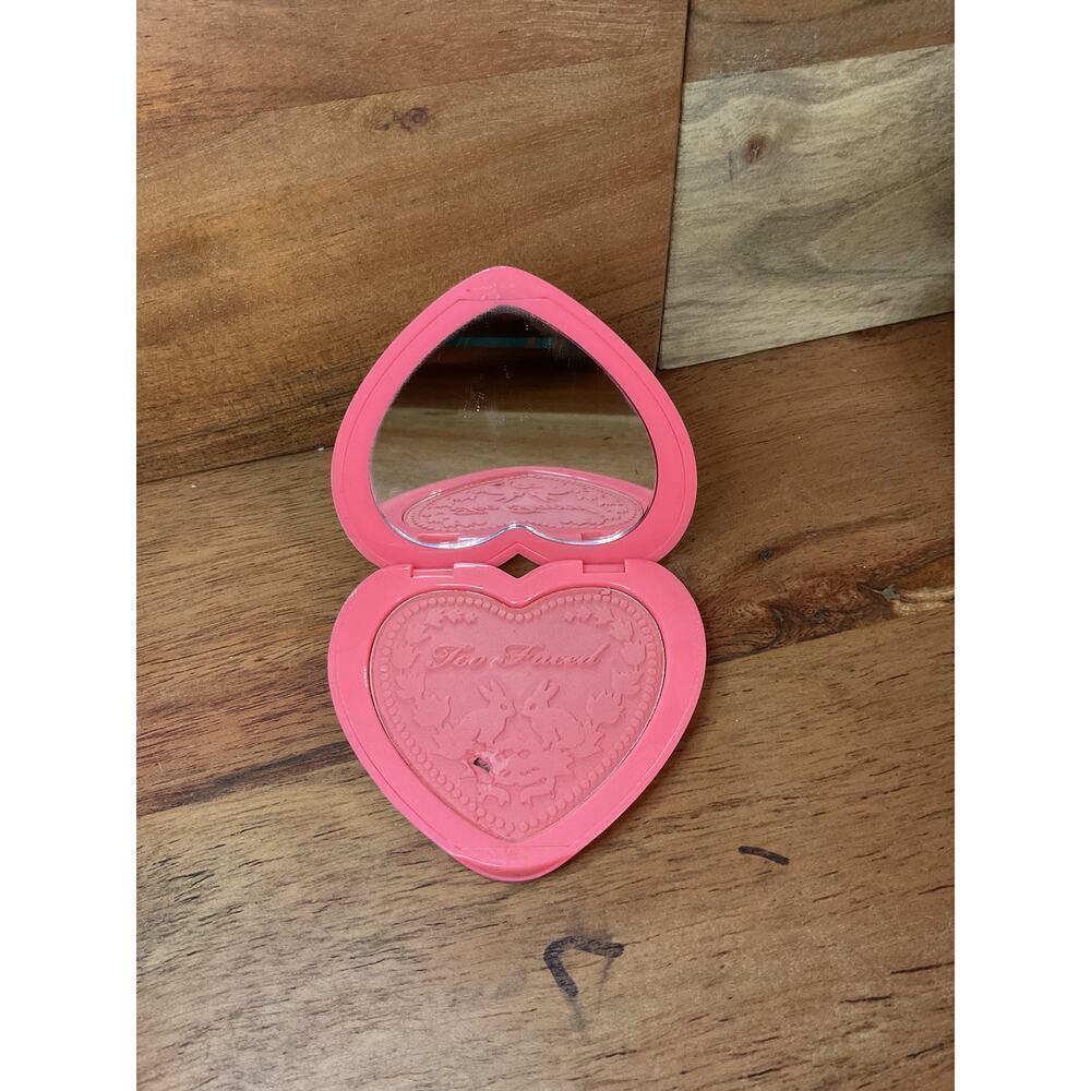 Too Faced Love Flush "How Deep is Your Love" 16 Hour Blush, 0.21 oz - Picture 3 of 4